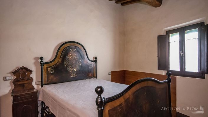 Image No.21-8 Bed Apartment for sale