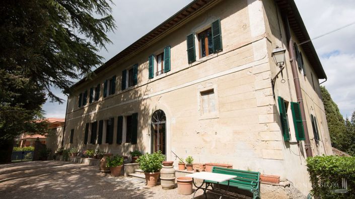 Image No.4-8 Bed Apartment for sale