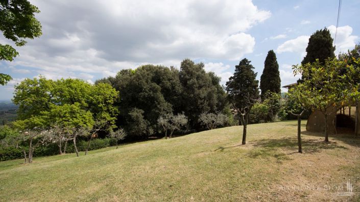 Image No.7-8 Bed Apartment for sale