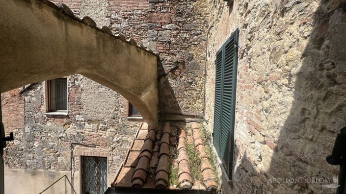 Image No.16-2 Bed Apartment for sale