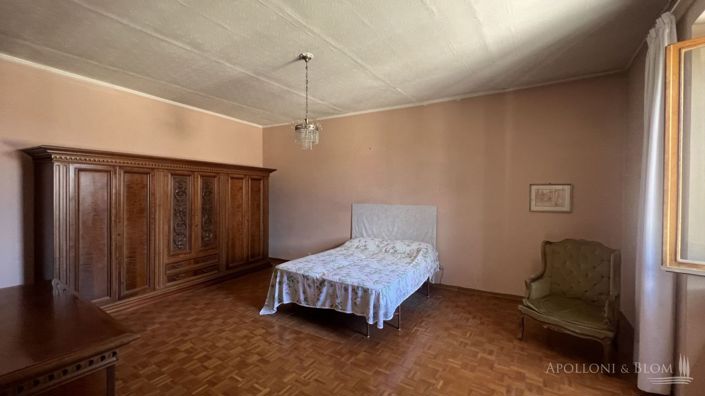 Image No.20-2 Bed Apartment for sale