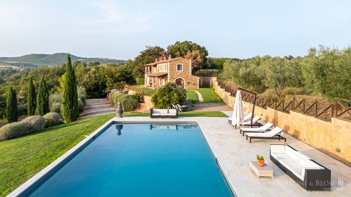 Image No.10-4 Bed Villa for sale