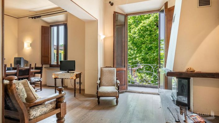 Image No.13-8 Bed Villa for sale