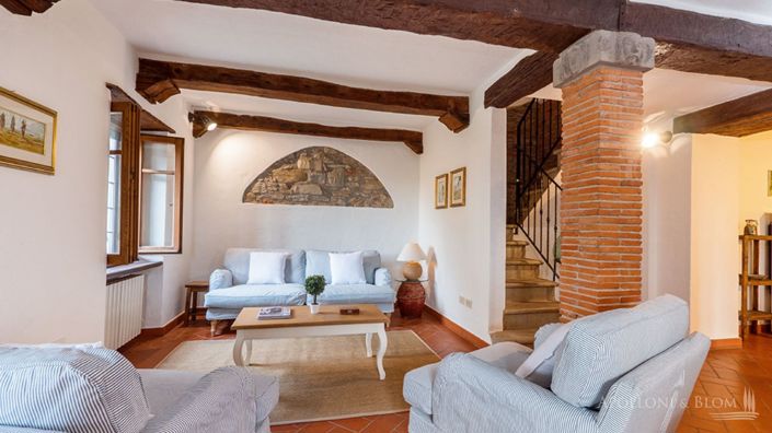 Image No.16-7 Bed Apartment for sale