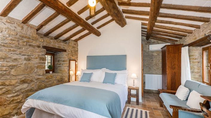 Image No.19-7 Bed Apartment for sale