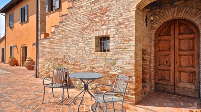 Image No.8-7 Bed Villa for sale