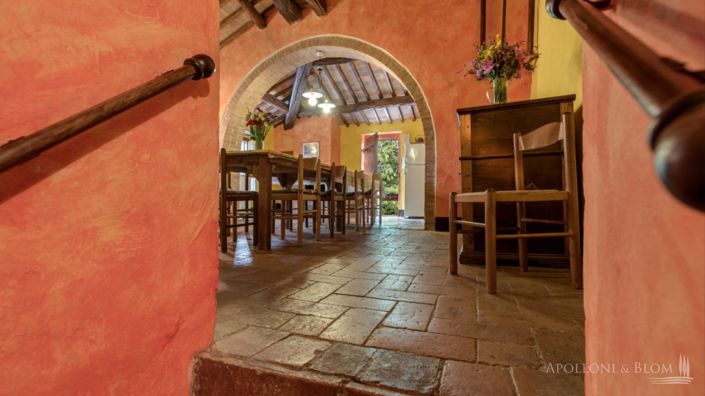 Image No.4-14 Bed Apartment for sale