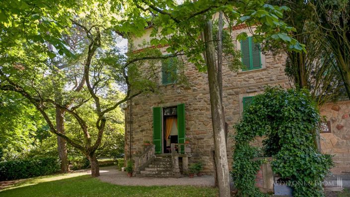 Image No.2-8 Bed Villa for sale