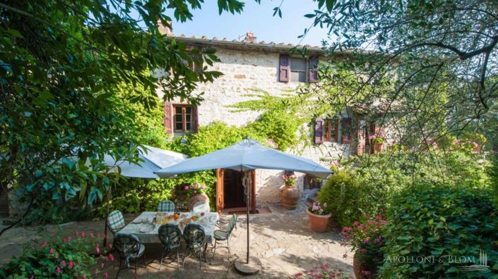 Image No.8-8 Bed Apartment for sale