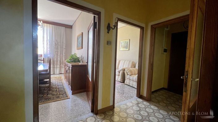 Image No.11-3 Bed Apartment for sale