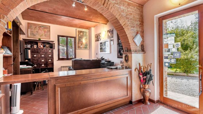 Image No.19-11 Bed Apartment for sale