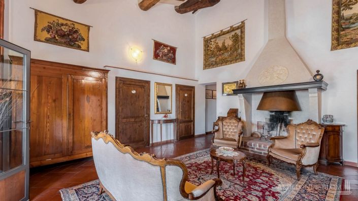 Image No.22-11 Bed Apartment for sale