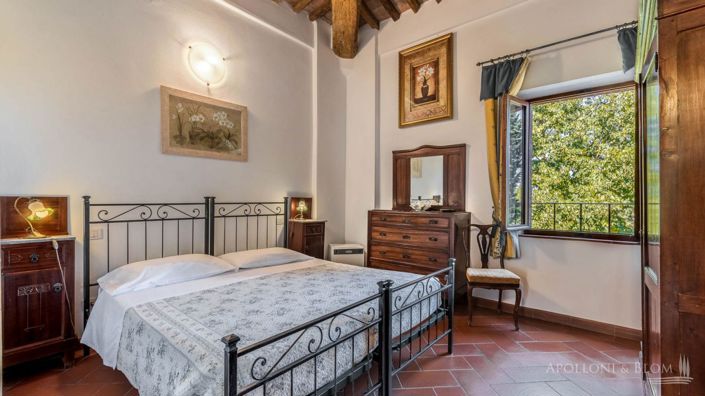 Image No.29-11 Bed Apartment for sale