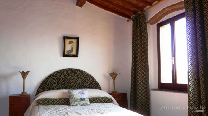 Image No.28-19 Bed Apartment for sale