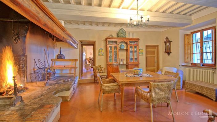 Image No.24-7 Bed Apartment for sale