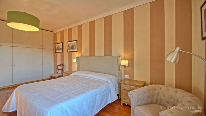 Image No.25-7 Bed Apartment for sale