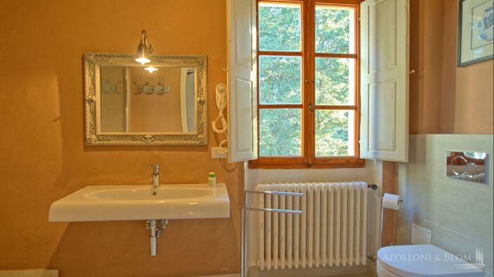 Image No.30-7 Bed Apartment for sale