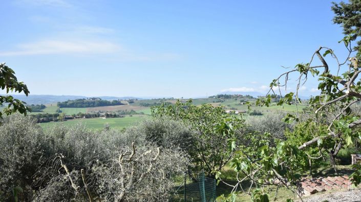 Image No.22-16 Bed Apartment for sale