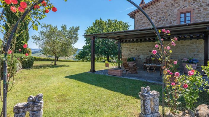 Image No.17-5 Bed Apartment for sale