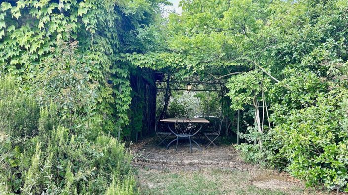 Image No.17-8 Bed Apartment for sale