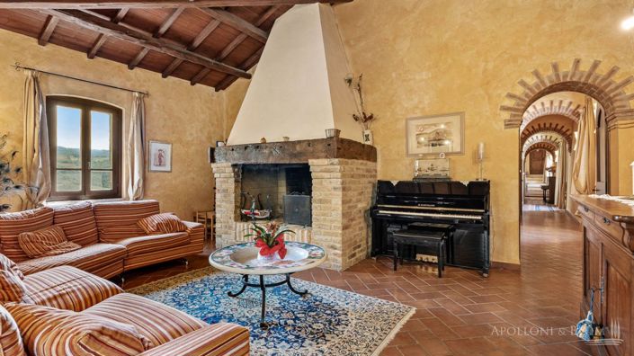 Image No.17-13 Bed Apartment for sale