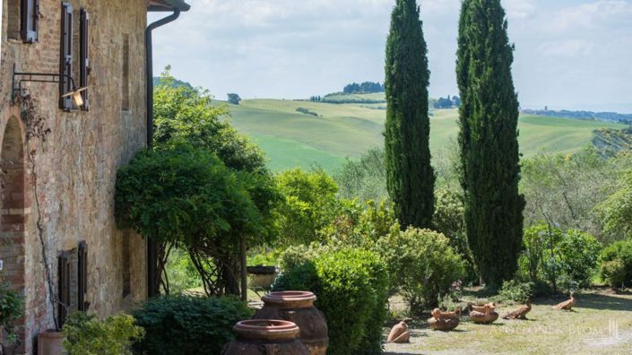 Image No.21-7 Bed Apartment for sale