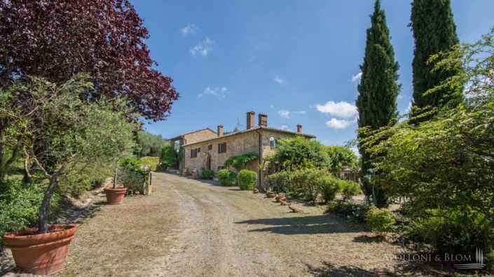 Image No.30-7 Bed Apartment for sale