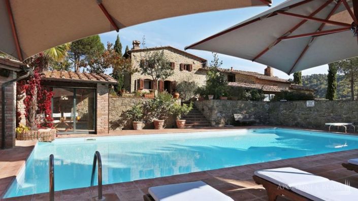 Image No.1-4 Bed Apartment for sale
