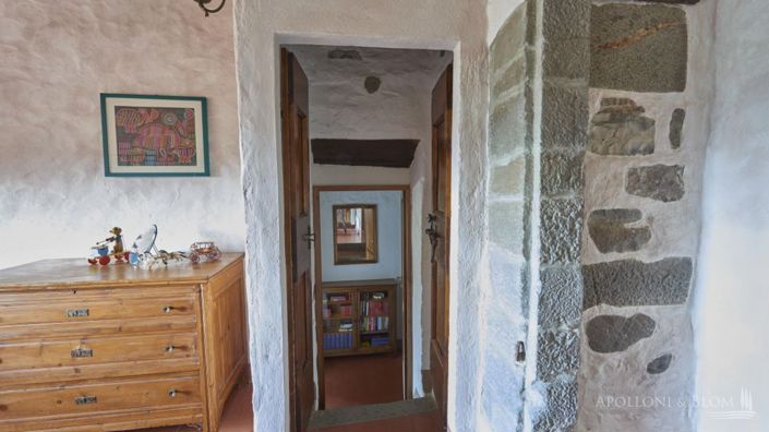 Image No.20-12 Bed Apartment for sale