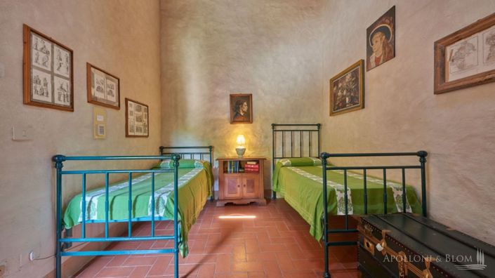 Image No.22-12 Bed Apartment for sale