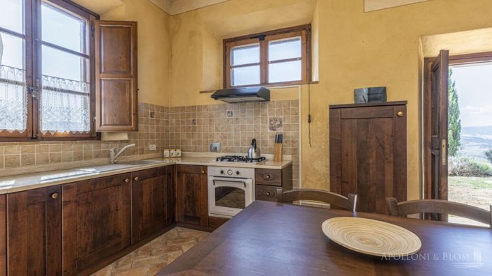 Image No.16-9 Bed Apartment for sale