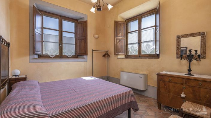 Image No.21-9 Bed Apartment for sale