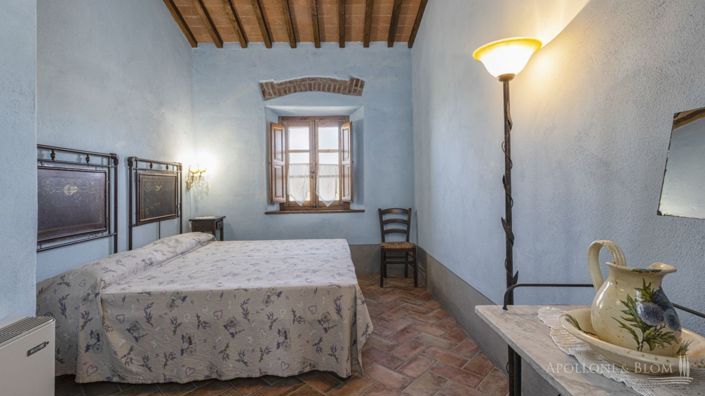 Image No.26-9 Bed Apartment for sale