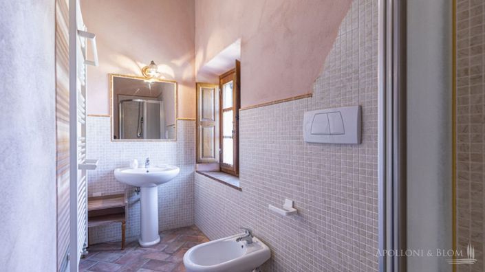 Image No.28-9 Bed Apartment for sale