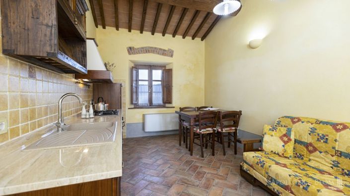 Image No.29-9 Bed Apartment for sale