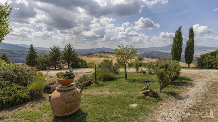 Image No.13-9 Bed Apartment for sale