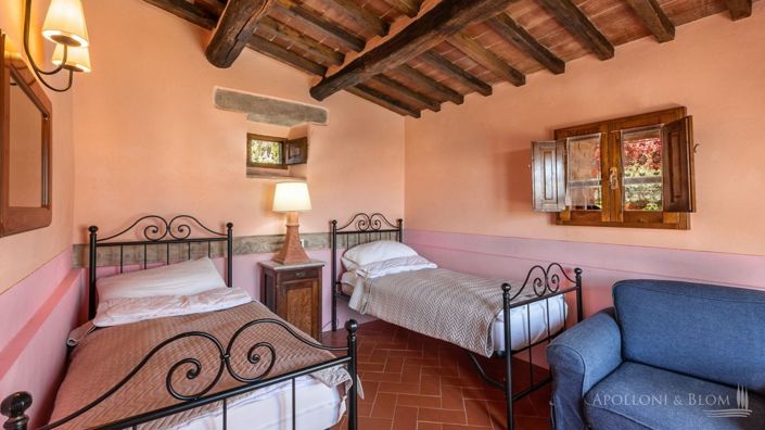 Image No.23-5 Bed Apartment for sale