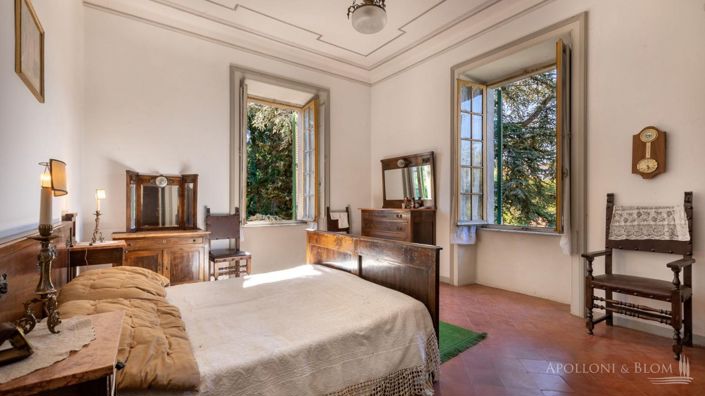 Image No.15-8 Bed Apartment for sale