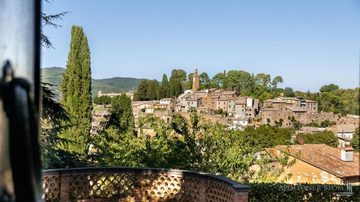 Image No.24-8 Bed Apartment for sale