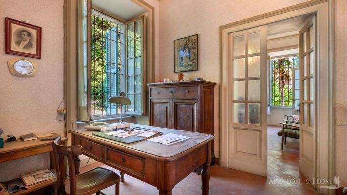 Image No.9-8 Bed Apartment for sale