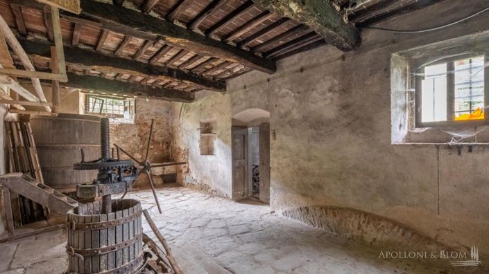 Image No.21-10 Bed Apartment for sale