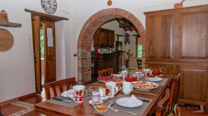 Image No.12-6 Bed Apartment for sale