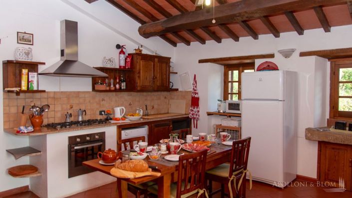 Image No.13-6 Bed Apartment for sale