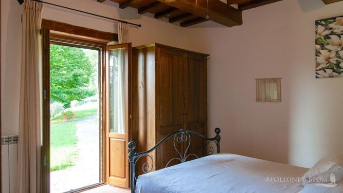 Image No.20-6 Bed Apartment for sale