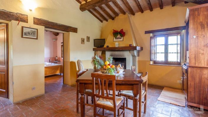 Image No.6-12 Bed Apartment for sale