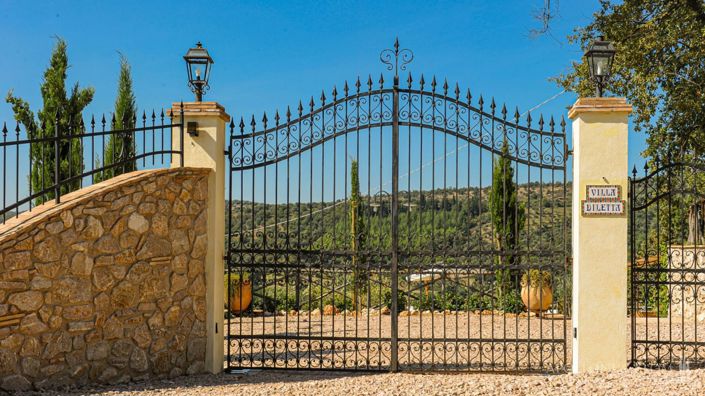 Image No.16-6 Bed Apartment for sale