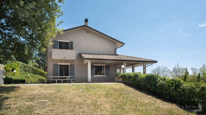 Image No.10-4 Bed Villa for sale