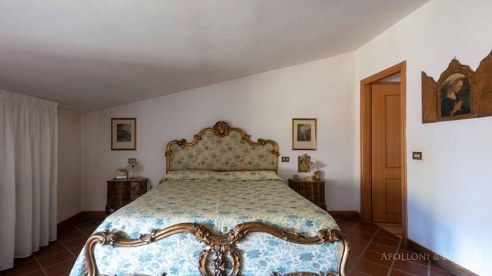 Image No.22-5 Bed Apartment for sale