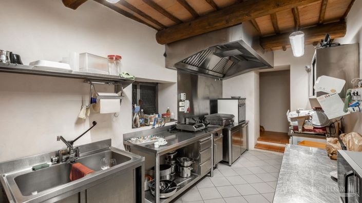 Image No.29-21 Bed Apartment for sale