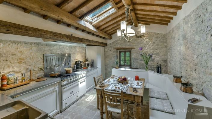 Image No.17-4 Bed Apartment for sale